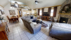 McCues Mountain Retreat - WiFi - Satellite - Washer - Dryer - Near The River - Fireplace - Grill